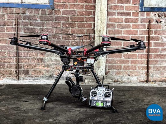 DJI Spreading Wings S1000 Drone.