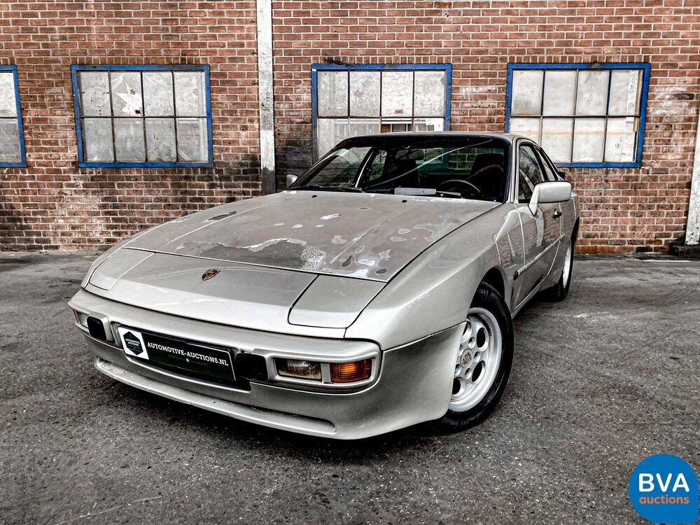 Porsche 944 Coupe Type 2 1985.