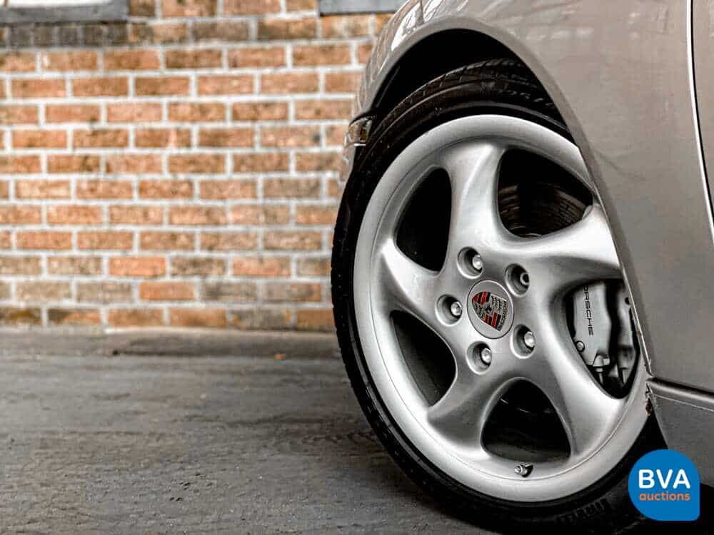 Porsche 911 Carrera 4 996 3.4 300 PS 2000 YOUNGTIMER.