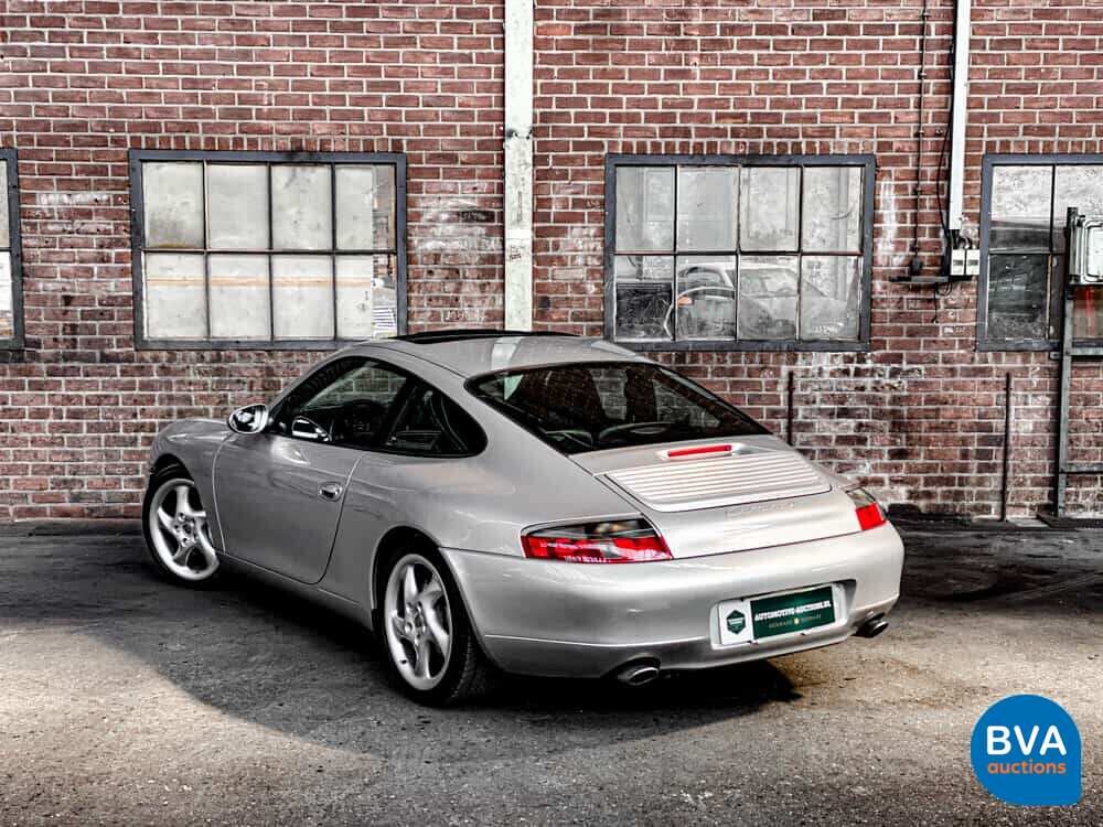 Porsche 911 Carrera 4 996 3.4 300 PS 2000 YOUNGTIMER.