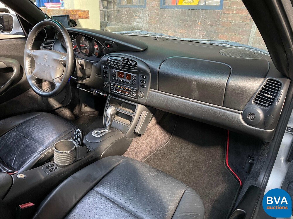 Porsche 911 Carrera 4 996 3.4 300 PS 2000 YOUNGTIMER.