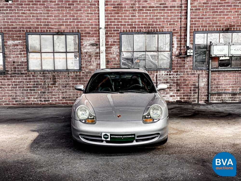 Porsche 911 Carrera 4 996 3.4 300 PS 2000 YOUNGTIMER.