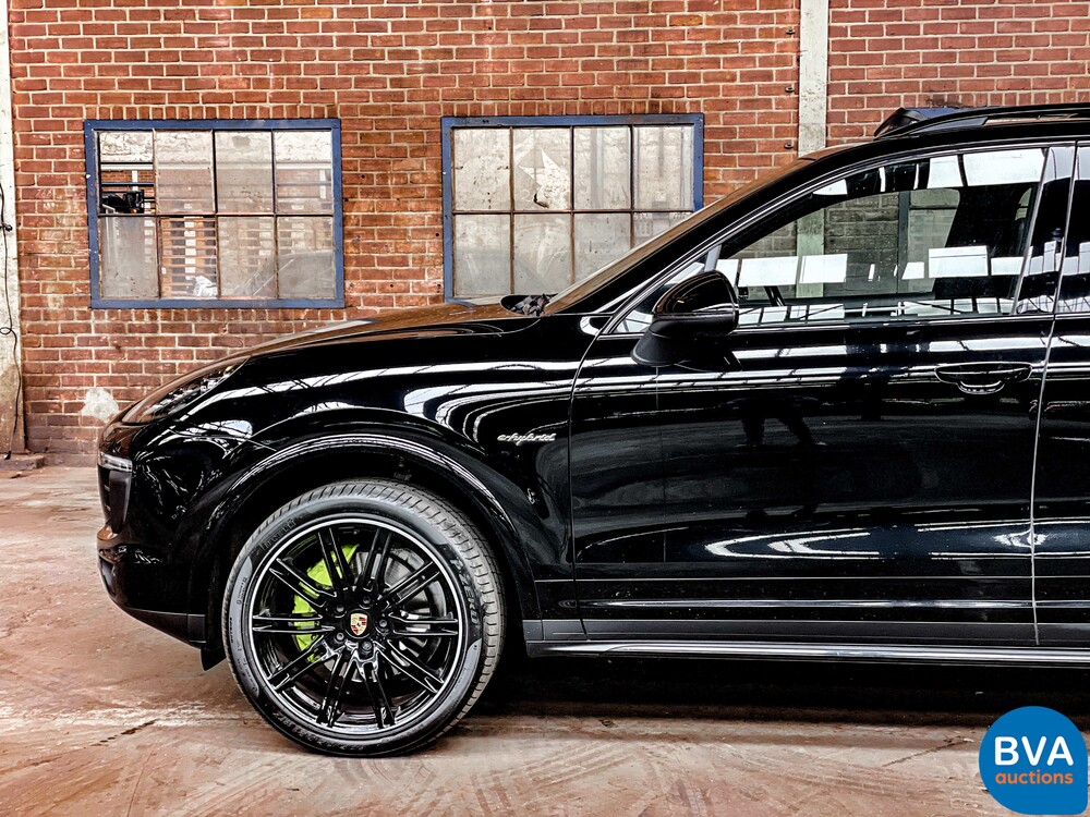 Porsche Cayenne 3.0 S E-Hybrid Sportchrono 462pk Plug-In Hybrid 2015 -Original NL-, 6-ZGG-67.