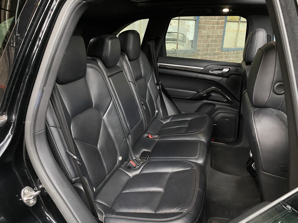 Porsche Cayenne 3.0 S E-Hybrid Sportchrono 462pk Plug-In Hybrid 2015 -Original NL-, 6-ZGG-67.