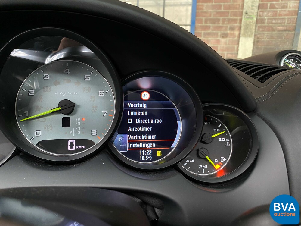 Porsche Cayenne 3.0 S E-Hybrid Sportchrono 462pk Plug-In Hybrid 2015 -Original NL-, 6-ZGG-67.