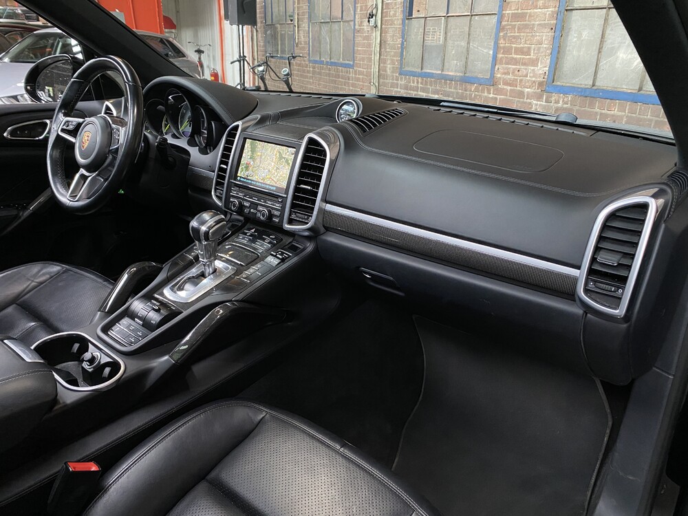 Porsche Cayenne 3.0 S E-Hybrid Sportchrono 462pk Plug-In Hybrid 2015 -Original NL-, 6-ZGG-67.
