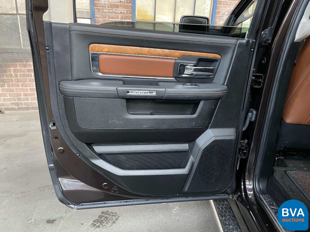 Dodge RAM 1500 Crew Cab 5.7L V8 Longhorn 401 PS 2017, -Org NL- V-737-JX.