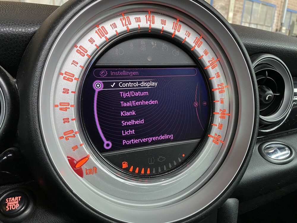 Mini-Cooper 1.6 10 Jahre II 122PS 2011 -Org NL-, 39-PSB-6.