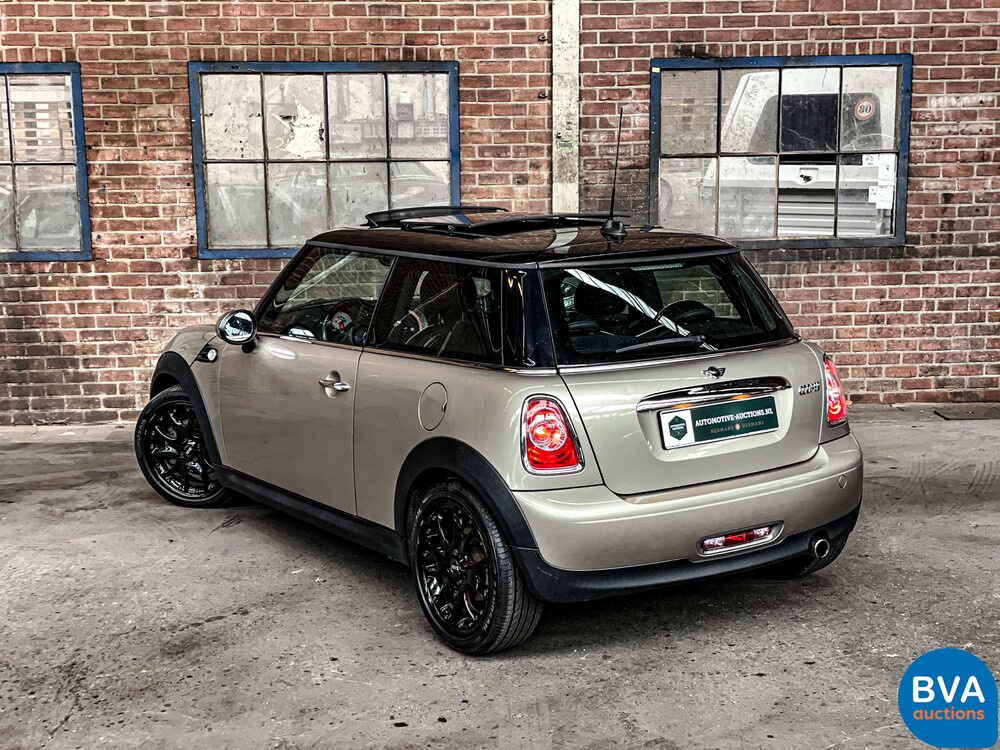 Mini-Cooper 1.6 10 Jahre II 122PS 2011 -Org NL-, 39-PSB-6.