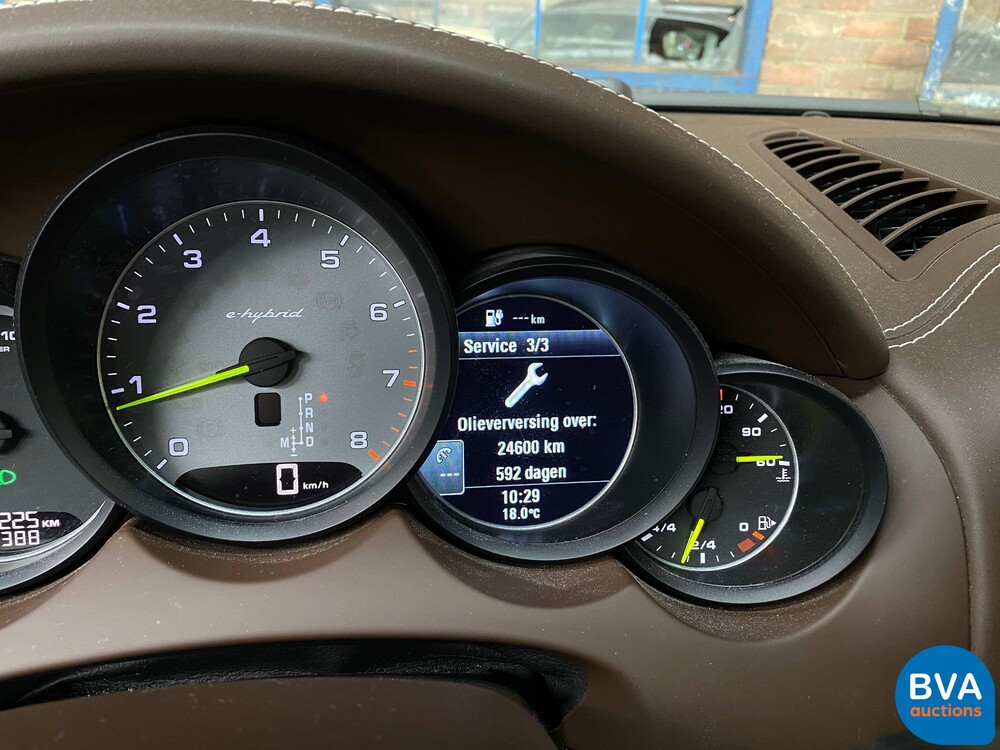 Porsche Cayenne 3.0 S E-Hybrid 462pk Plug-In Hybrid 2015 -Original NL-, GK-506-R.