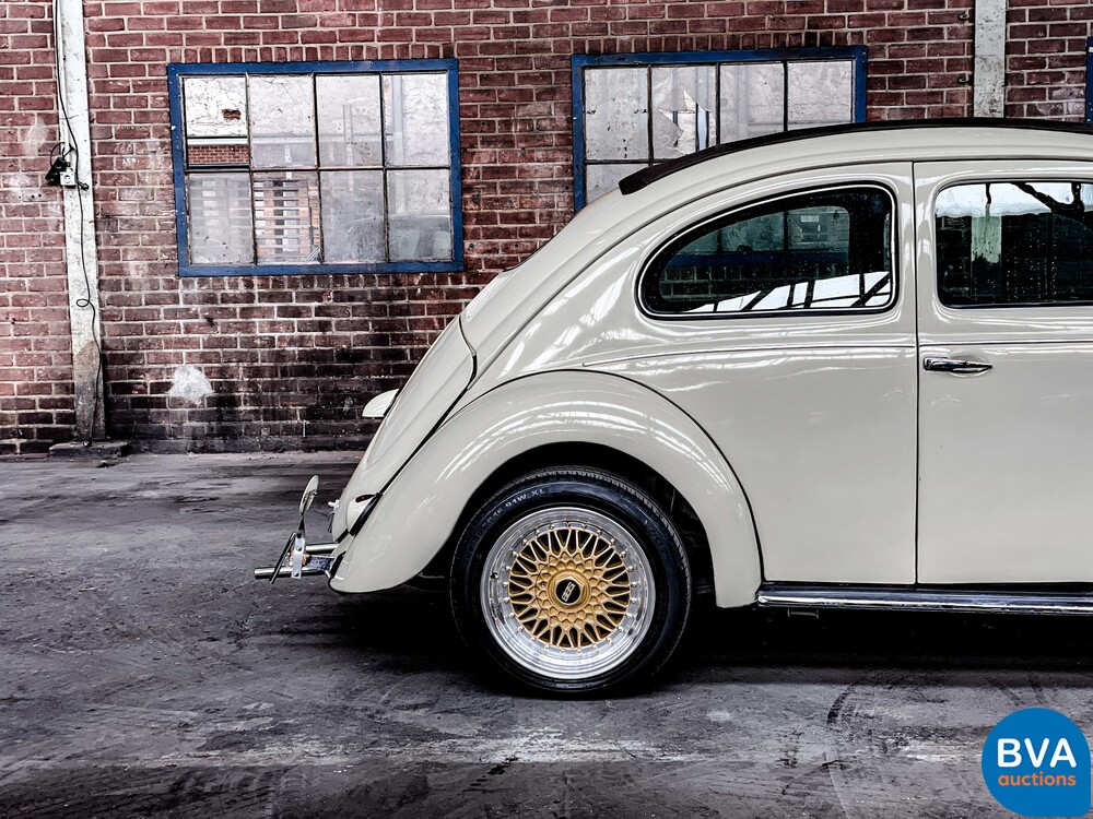 Volkswagen Käfer 1600 Ovales Faltdach.