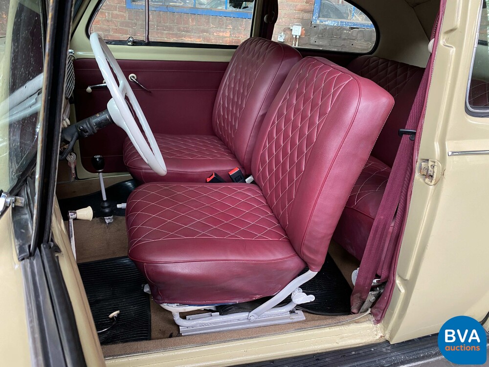 Volkswagen Käfer 1600 Ovales Faltdach.