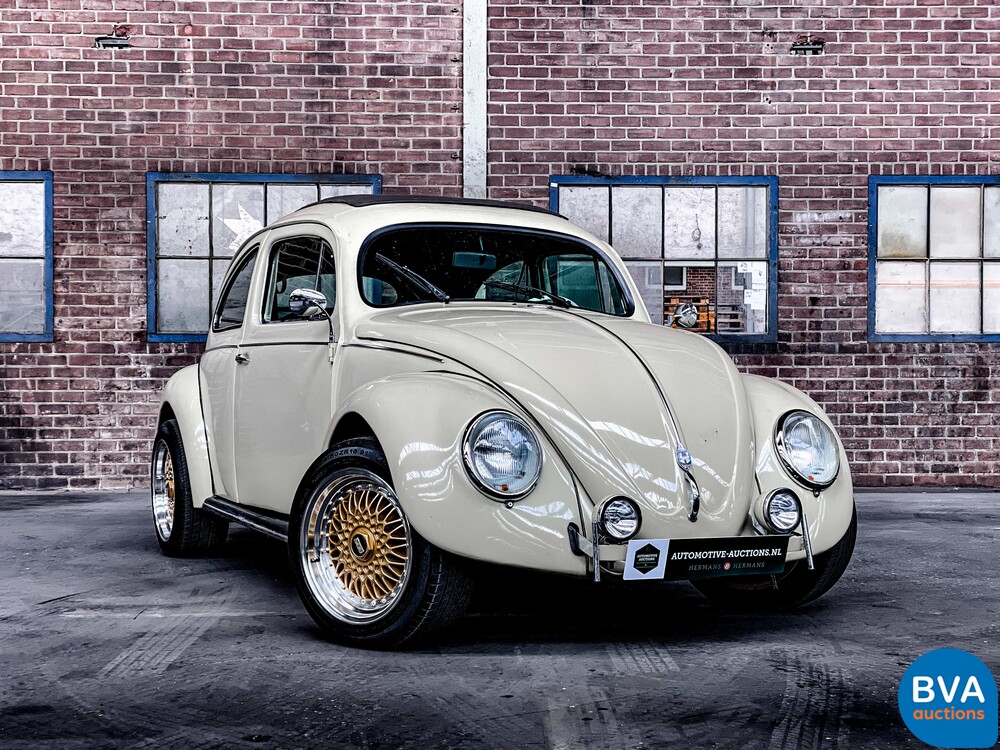 Volkswagen Käfer 1600 Ovales Faltdach.