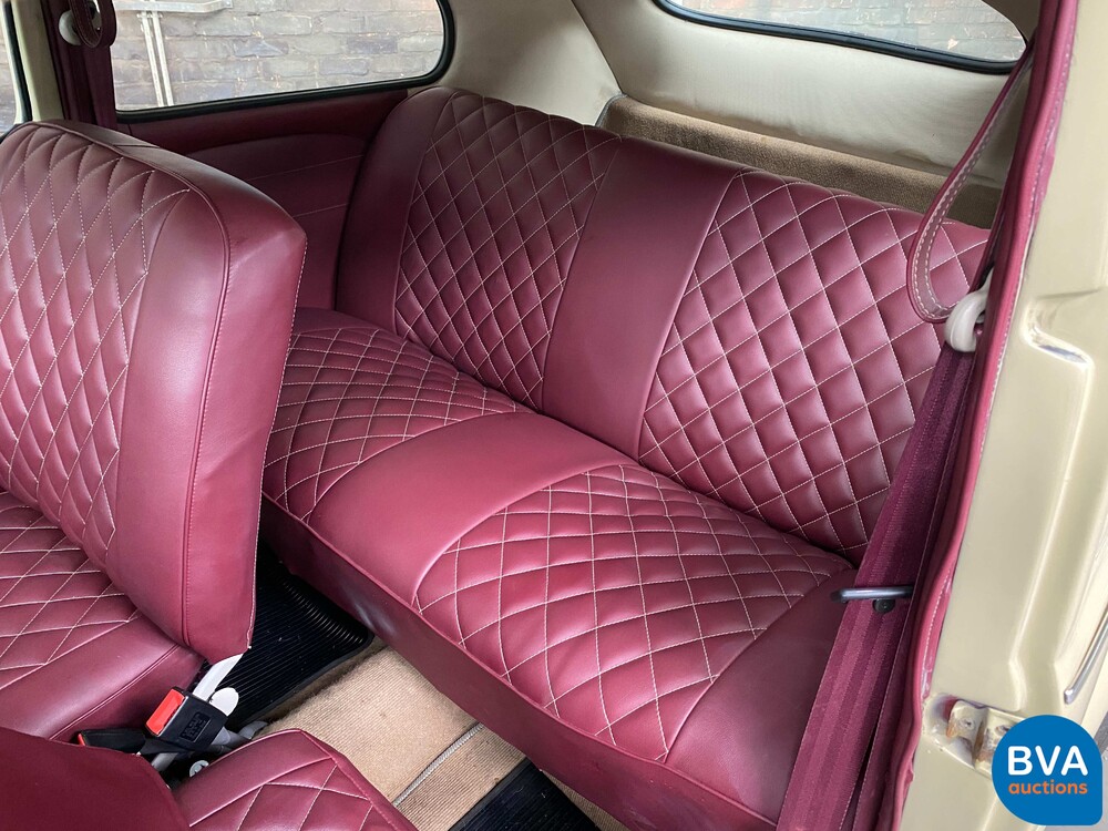 Volkswagen Käfer 1600 Ovales Faltdach.