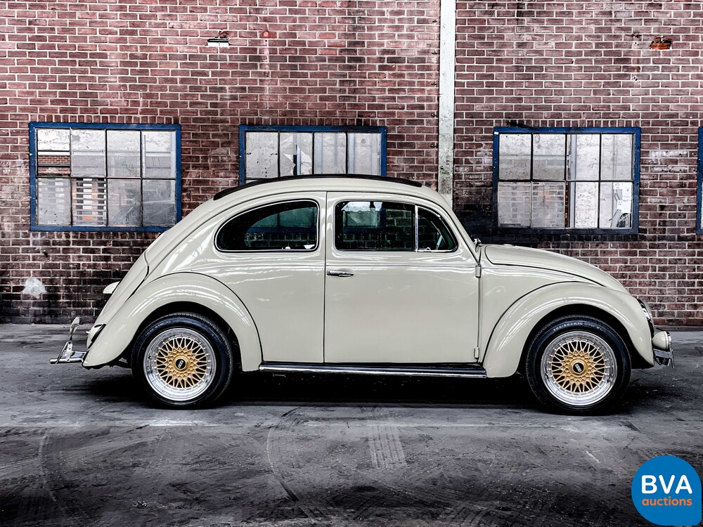 Volkswagen Käfer 1600 Ovales Faltdach.