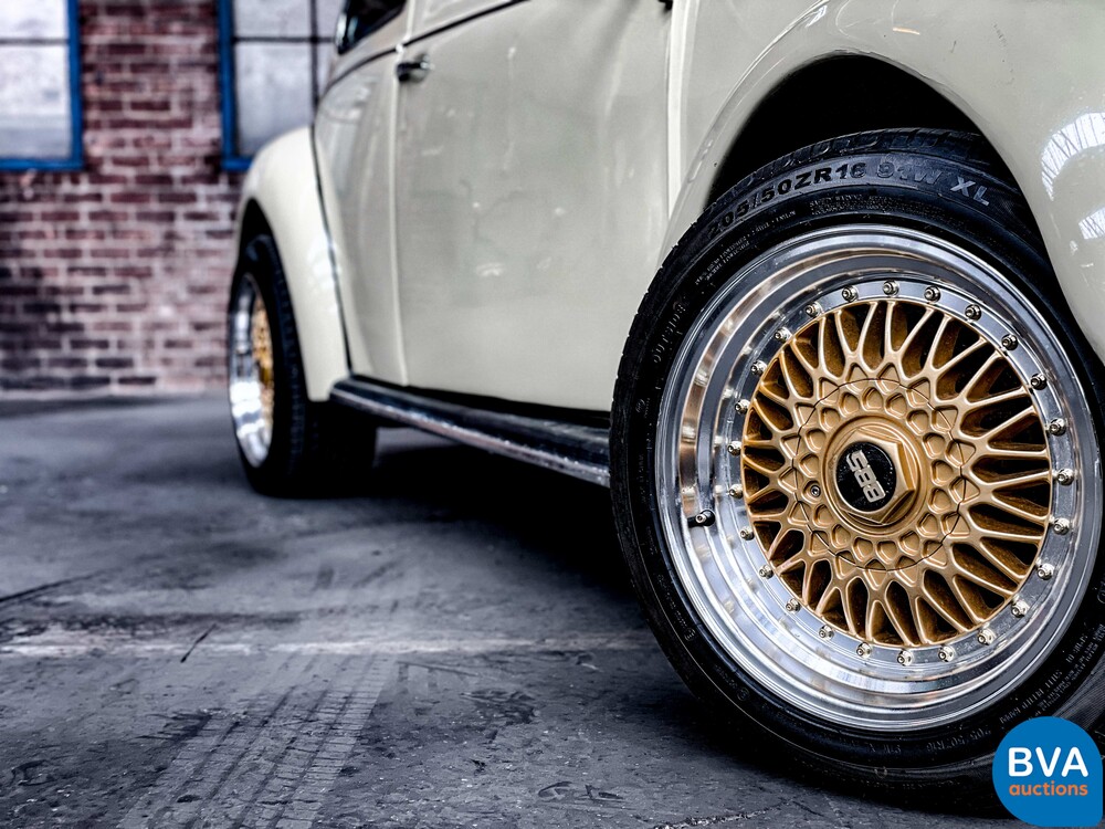 Volkswagen Käfer 1600 Ovales Faltdach.