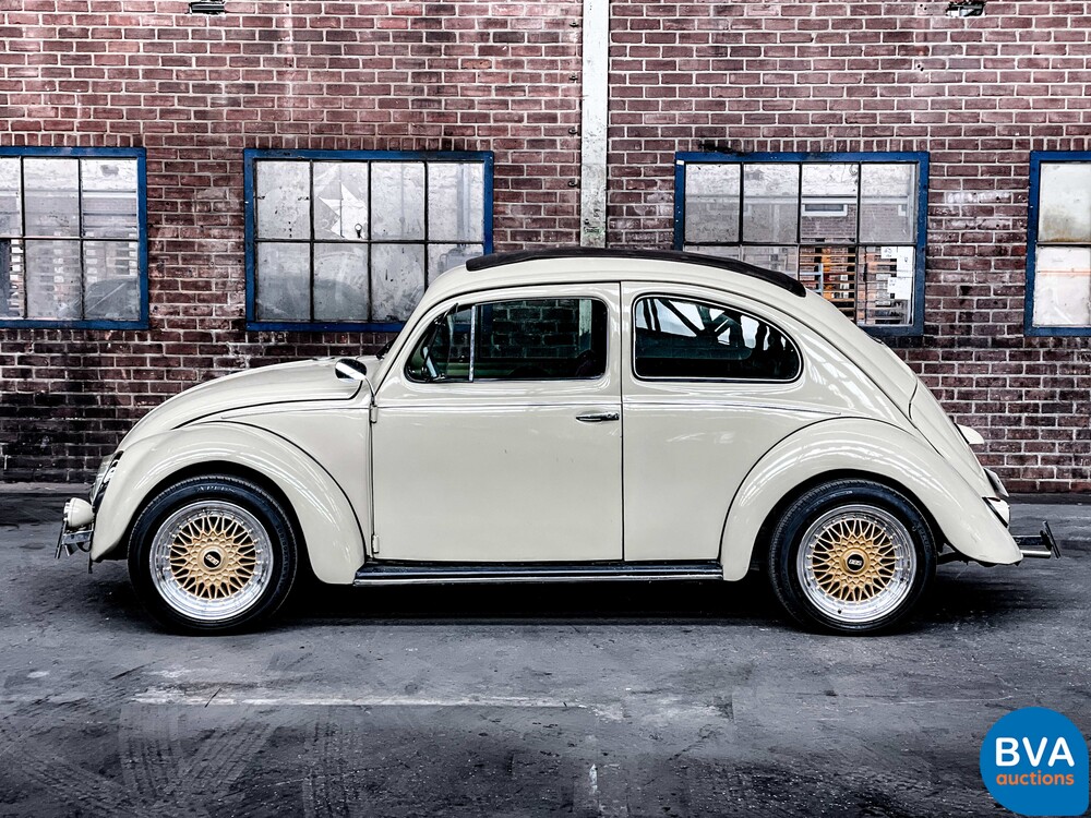 Volkswagen Käfer 1600 Ovales Faltdach.