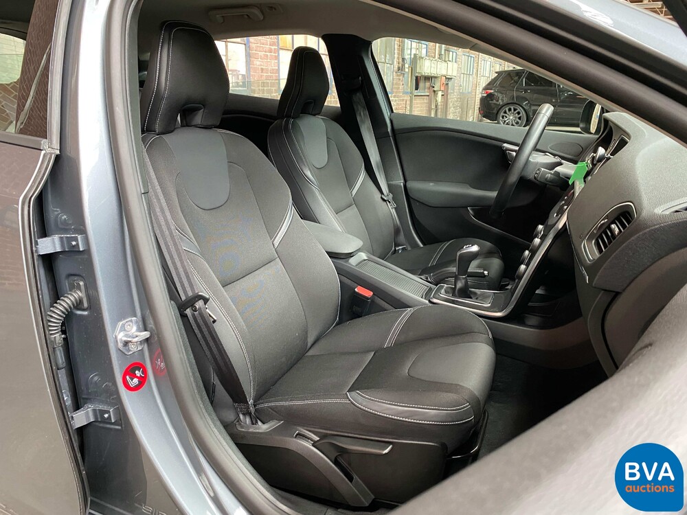 Volvo V40 2.0 D2 Nordic+ Facelift, PK-783-J.