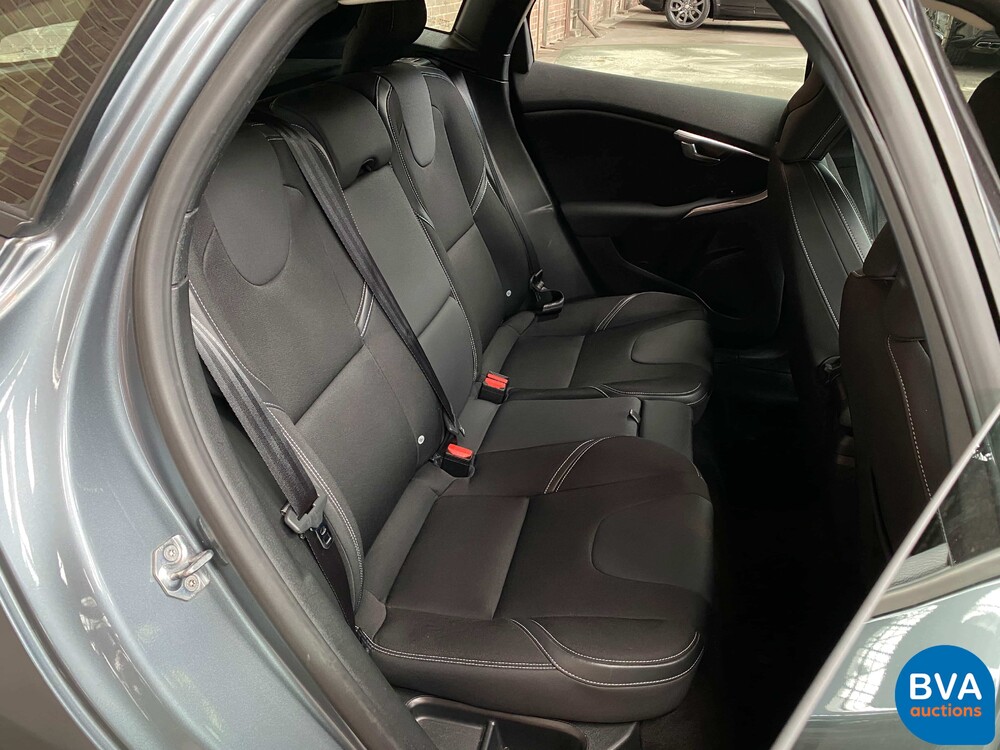 Volvo V40 2.0 D2 Nordic+ Facelift, PK-783-J.