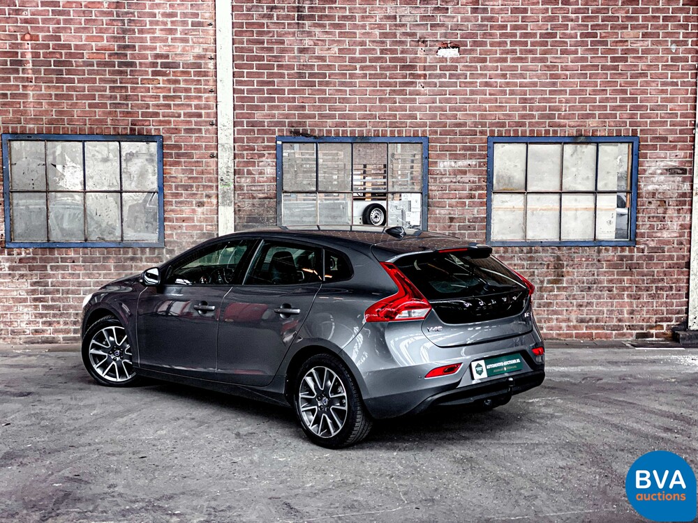 Volvo V40 2.0 D2 Nordic+ Facelift, PK-783-J.