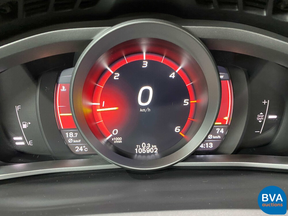 Volvo V40 2.0 D2 Nordic+ Facelift, PK-783-J.