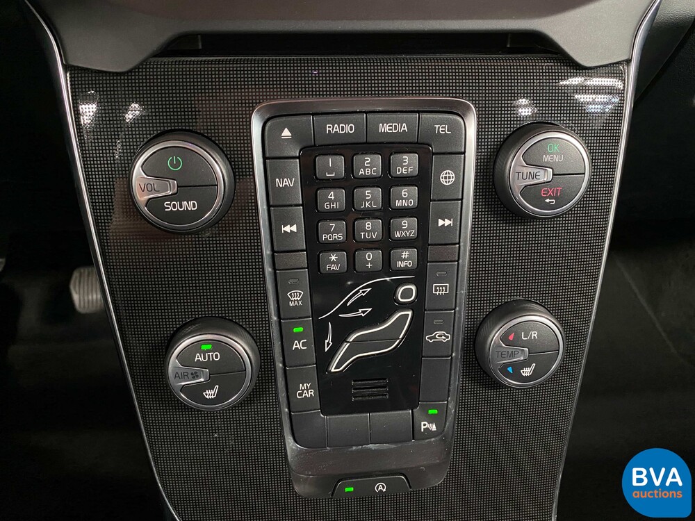 Volvo V40 2.0 D2 Nordic+ Facelift, PK-783-J.