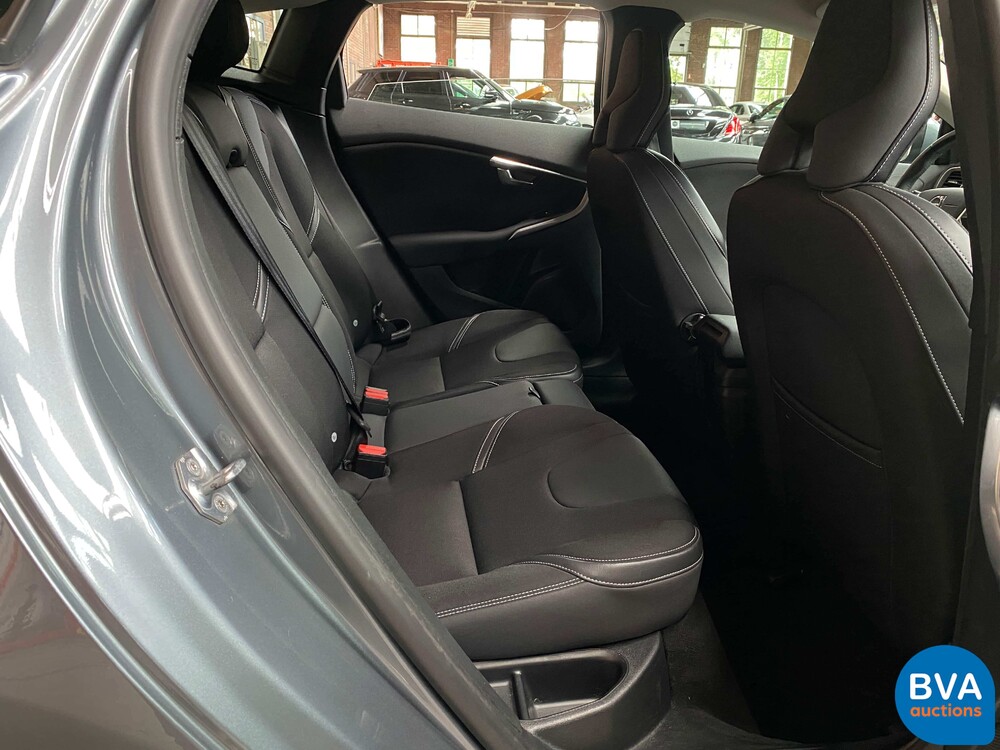 Volvo V40 2.0 D2 Nordic+ Facelift, PK-783-J.