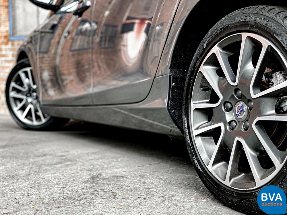 Volvo V40 2.0 D2 Nordic+ Facelift, PK-783-J.