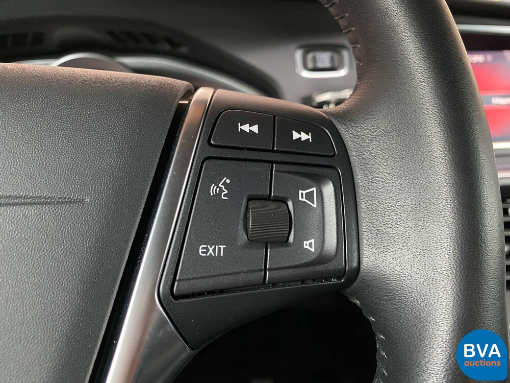 Volvo V40 2.0 D2 Nordic+ Facelift, PK-783-J.