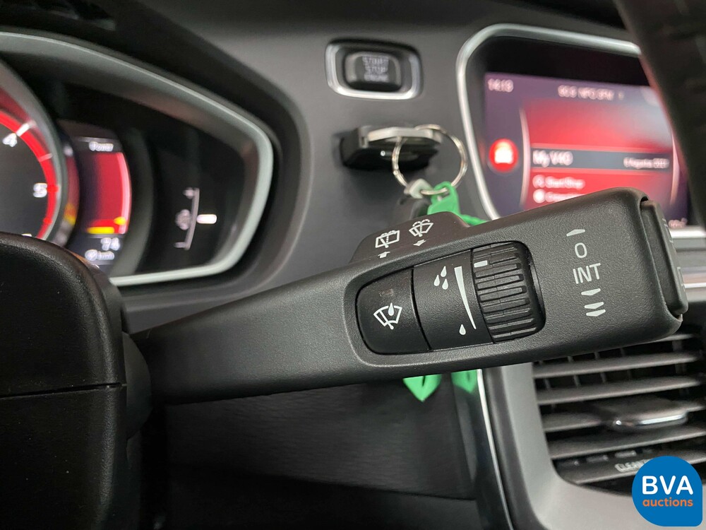 Volvo V40 2.0 D2 Nordic+ Facelift, PK-783-J.