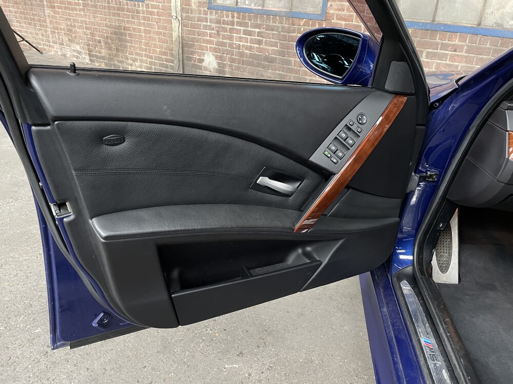 BMW M5 5.0 V10 E60 507pk 5-serie 2005 -YOUNGTIMER-, J-709-BP