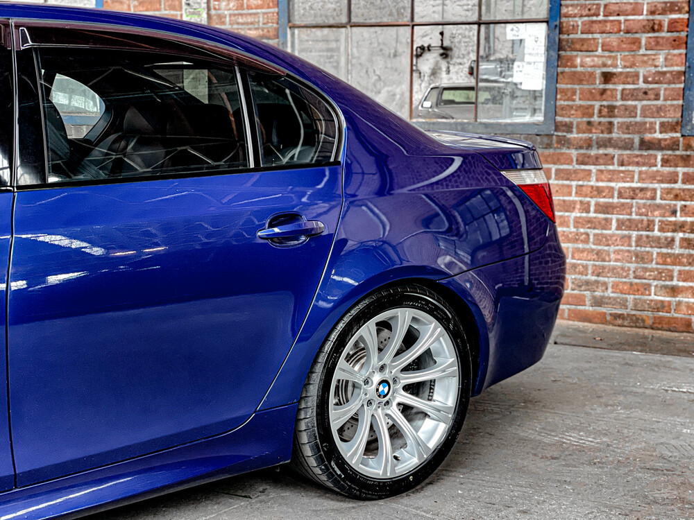 BMW M5 5.0 V10 E60 507pk 5-serie 2005 -YOUNGTIMER-, J-709-BP