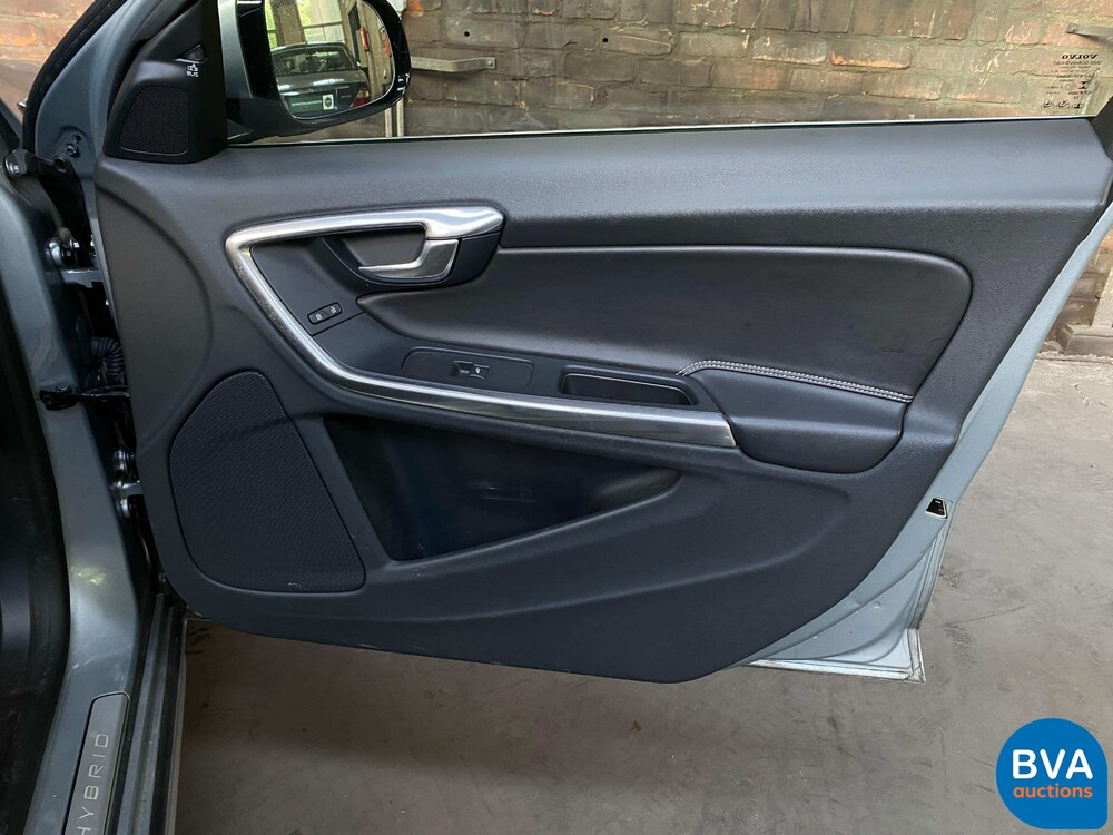 Volvo V60 2.4 D6 AWD Plug-In Hybrid Summum 2013 -Origineel NL-, 8-SKS-97