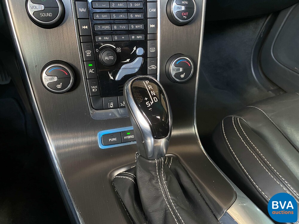 Volvo V60 2.4 D6 AWD Plug-In Hybrid Summum 2013 -Origineel NL-, 8-SKS-97