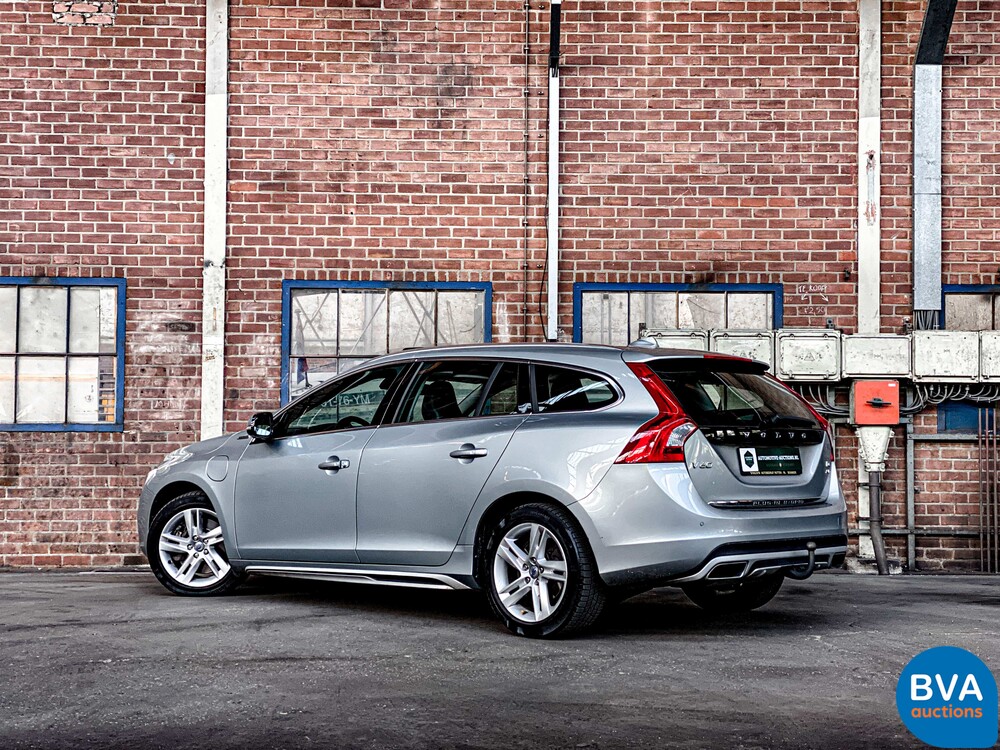 Volvo V60 2.4 D6 AWD Plug-In Hybrid Summum 2013 -Origineel NL-, 8-SKS-97