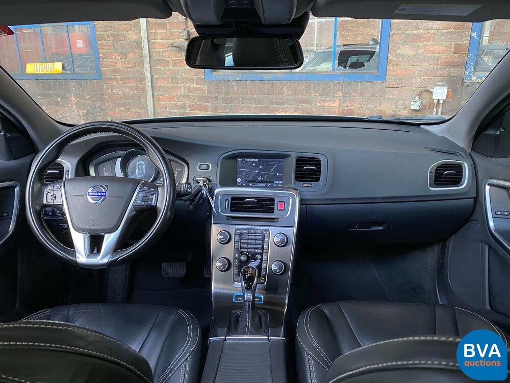 Volvo V60 2.4 D6 AWD Plug-In Hybrid Summum 2013 -Origineel NL-, 8-SKS-97