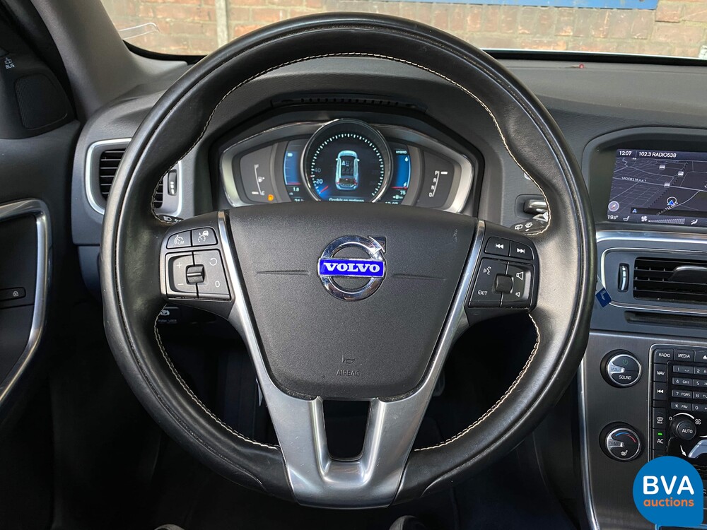 Volvo V60 2.4 D6 AWD Plug-In Hybrid Summum 2013 -Origineel NL-, 8-SKS-97