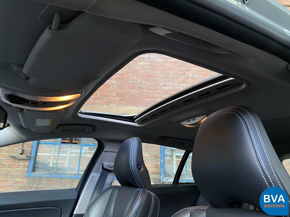 Volvo V60 2.4 D6 AWD Plug-In Hybrid Summum 2013 -Origineel NL-, 8-SKS-97