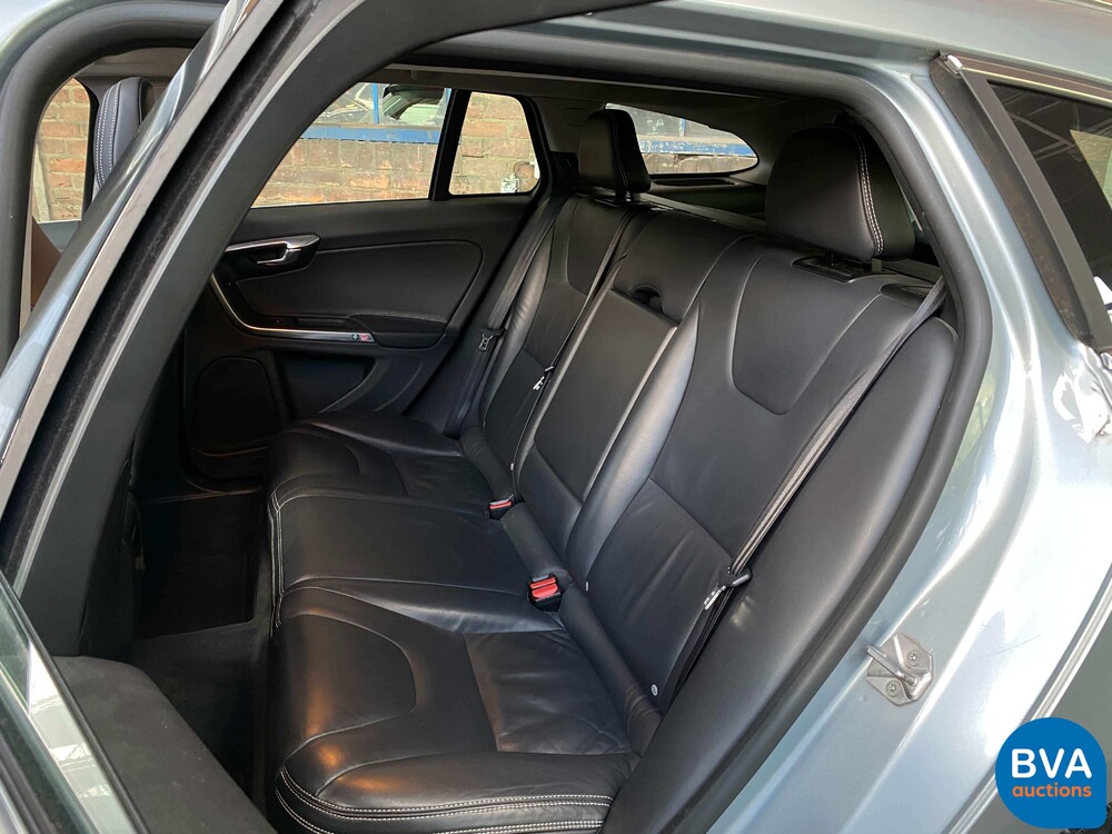 Volvo V60 2.4 D6 AWD Plug-In Hybrid Summum 2013 -Origineel NL-, 8-SKS-97