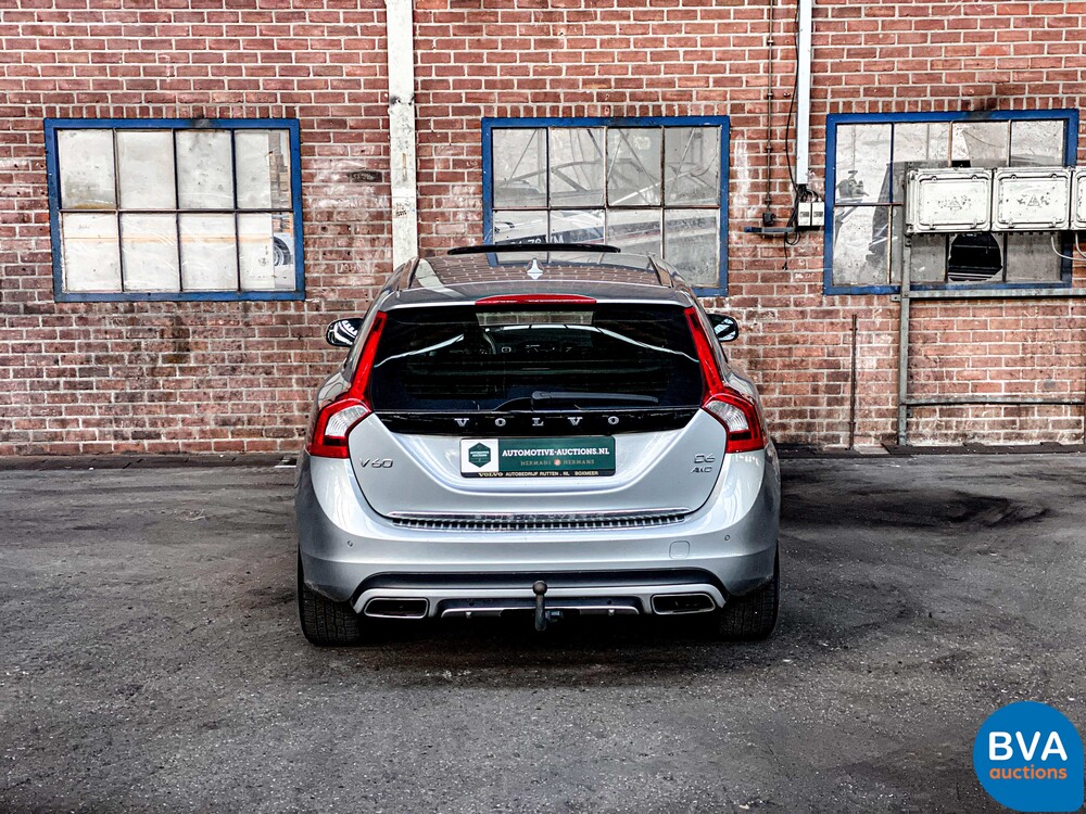 Volvo V60 2.4 D6 AWD Plug-In Hybrid Summum 2013 -Origineel NL-, 8-SKS-97