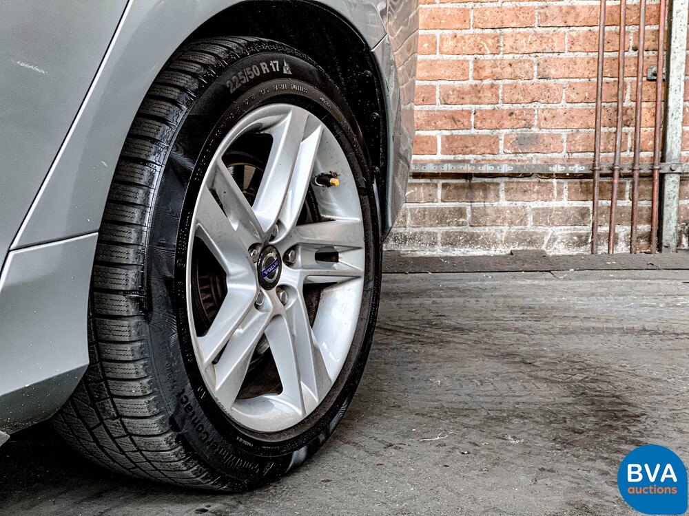 Volvo V60 2.4 D6 AWD Plug-In Hybrid Summum 2013 -Origineel NL-, 8-SKS-97