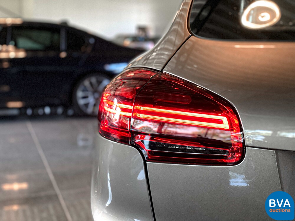 Porsche Cayenne 3.0 S E-Hybrid 462pk 2015 Plug-in Hybride -Org NL- 8-ZHF-83