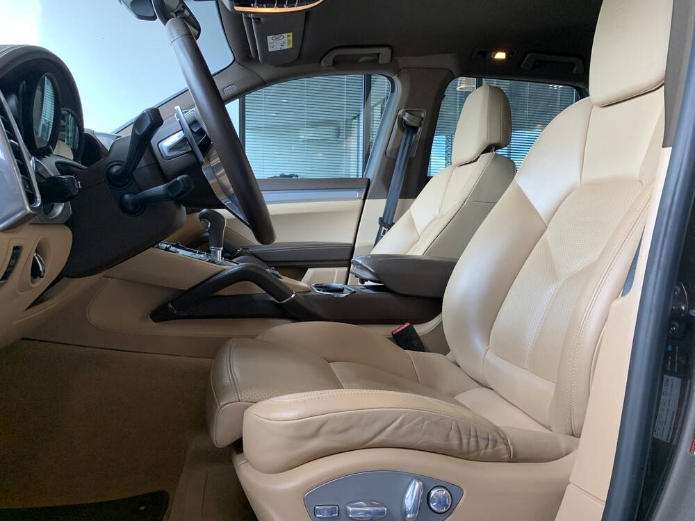 Porsche Cayenne 3.0 S E-Hybrid 462pk 2015 Plug-in Hybride -Org NL- 8-ZHF-83