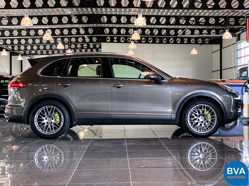 Porsche Cayenne 3.0 S E-Hybrid 462pk 2015 Plug-in Hybride -Org NL- 8-ZHF-83