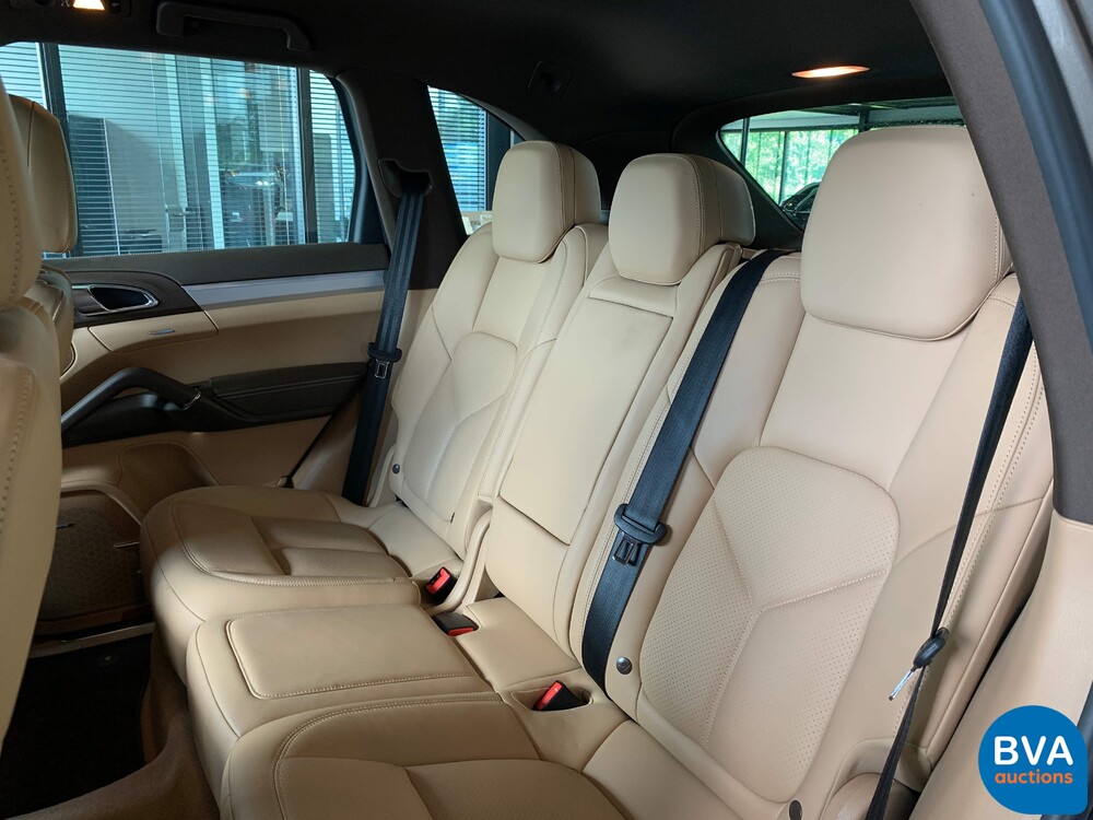 Porsche Cayenne 3.0 S E-Hybrid 462pk 2015 Plug-in Hybride -Org NL- 8-ZHF-83