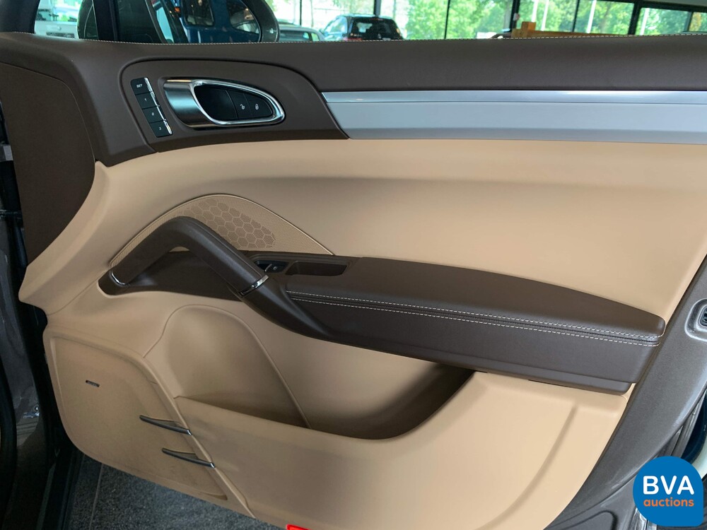 Porsche Cayenne 3.0 S E-Hybrid 462pk 2015 Plug-in Hybride -Org NL- 8-ZHF-83