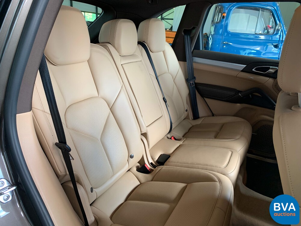 Porsche Cayenne 3.0 S E-Hybrid 462pk 2015 Plug-in Hybride -Org NL- 8-ZHF-83