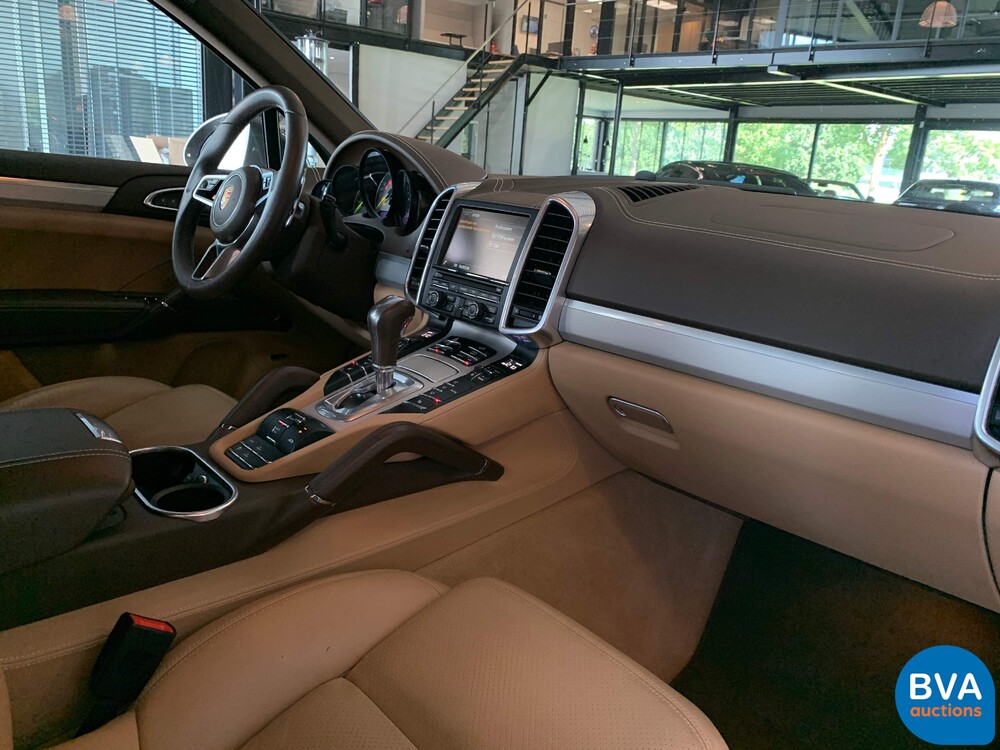 Porsche Cayenne 3.0 S E-Hybrid 462pk 2015 Plug-in Hybride -Org NL- 8-ZHF-83