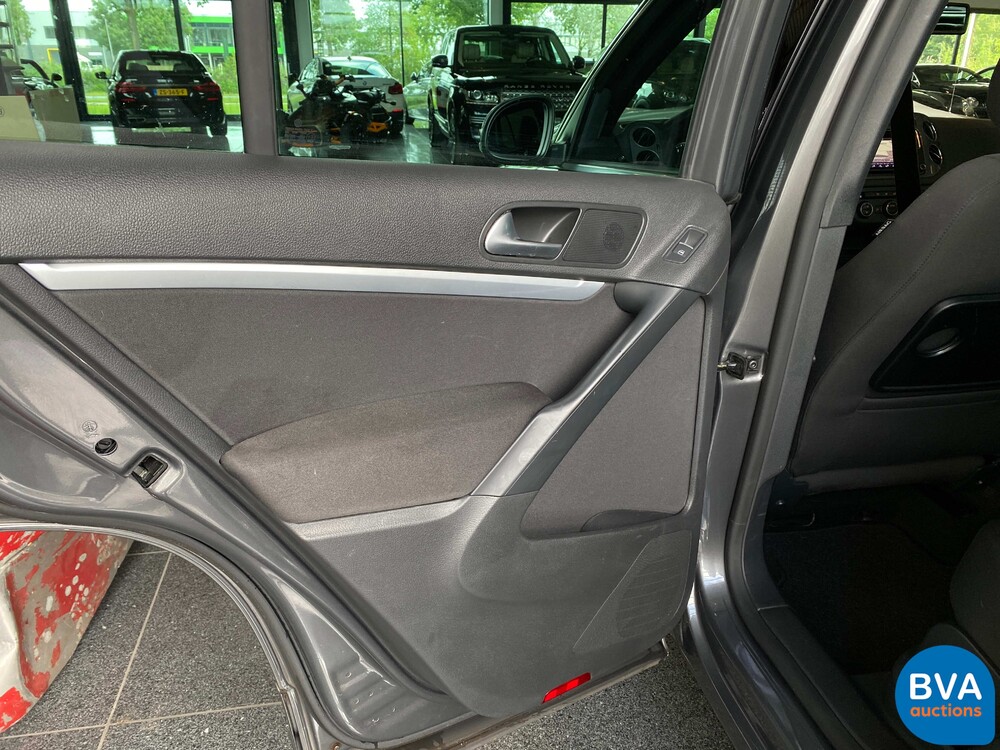 Volkswagen Tiguan 1.4 TSI R-Line Edition 150hp 2015 -Org. NL-, HD-114-G.