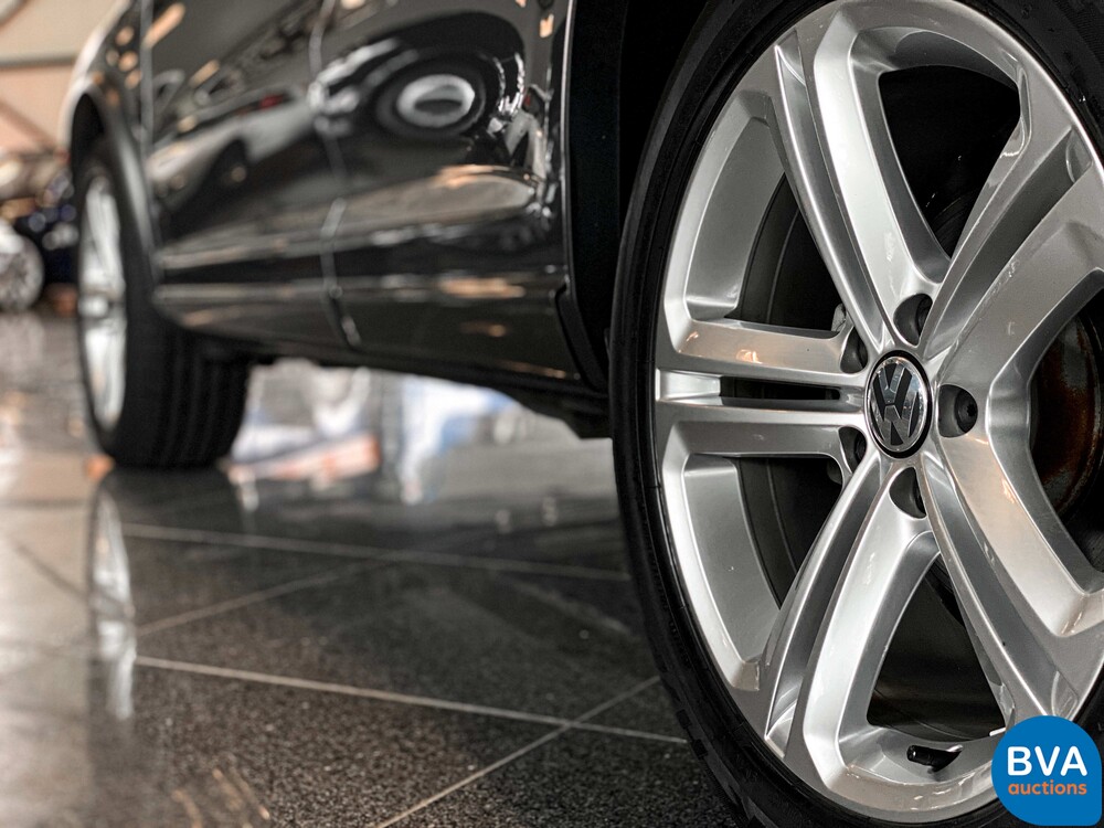 Volkswagen Tiguan 1.4 TSI R-Line Edition 150hp 2015 -Org. NL-, HD-114-G.